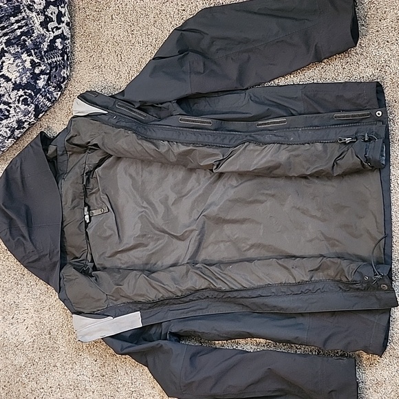 North Face winter rain jacket - Picture 2 of 3